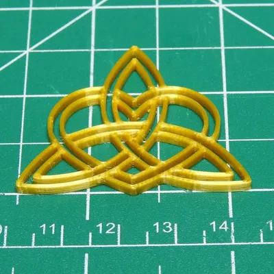 Nút cài hình trái tim Celtic