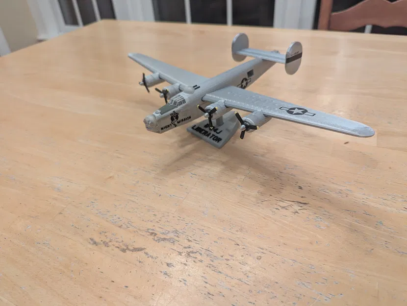 Mô hình in 3D máy bay ném bom B-24J Liberator (Night Mission) - Image 1