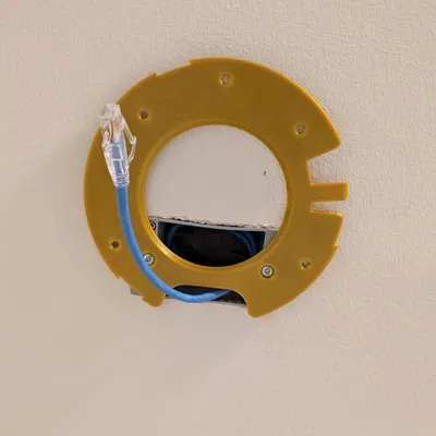 Đế gắn UniFi AP AC Pro có lỗ bắt vít đế âm tường