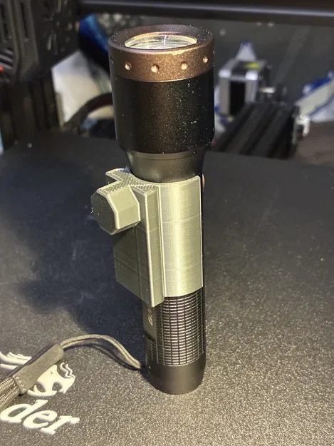 Giá đỡ đèn pin Ledlenser P5R cho hệ thống Multiboard - Image 3