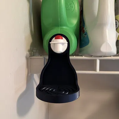 Giá đỡ cốc đong nước giặt cho bình xả