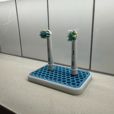 Đế cắm 2 đầu bàn chải điện Oral-B in 3D sạch sẽ, tiện lợi