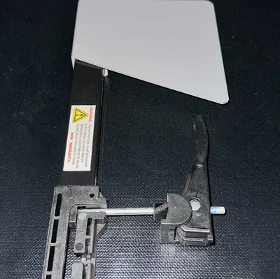 Miếng bảo vệ chốt nắp thùng xe bán tải