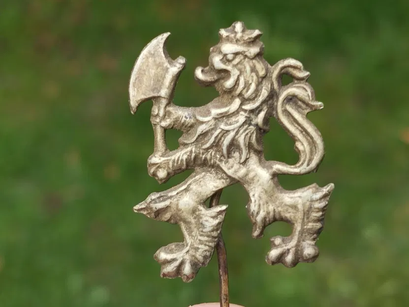 Mô hình 3D Sư tử cầm rìu (Řeznický lev) ấn tượng và chi tiết - Image 1