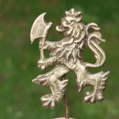 Mô hình 3D Sư tử cầm rìu (Řeznický lev) ấn tượng và chi tiết