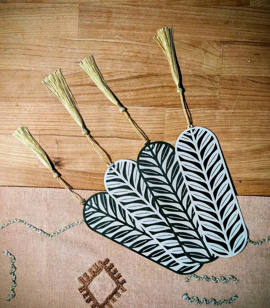 Kẹp sách họa tiết hoa phong cách Art Nouveau - Image 1