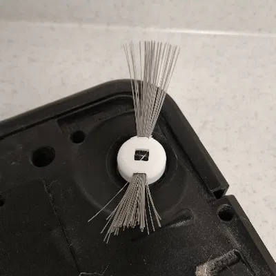 Khung giữ chổi xoay cho robot hút bụi Dibea D960