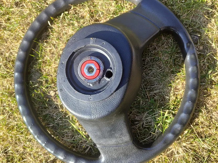 Bộ chuyển đổi vô lăng Škoda Felicia – Từ trục Spline sang thanh ren M10 - Image 2