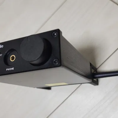 Đế Đứng Bluetooth DAC Dọc – Rod Rain LUDYS L6 (Spacer Bảo Vệ Cáp)