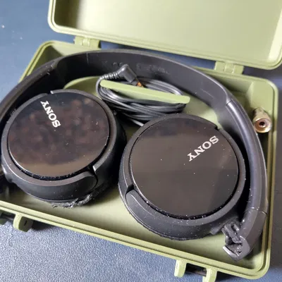 Hộp đựng tai nghe Sony MDR-ZX