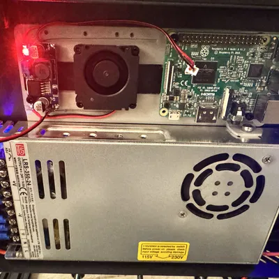 Giá đỡ Raspberry Pi tích hợp nguồn cho máy in 3D Ender 5 Pro