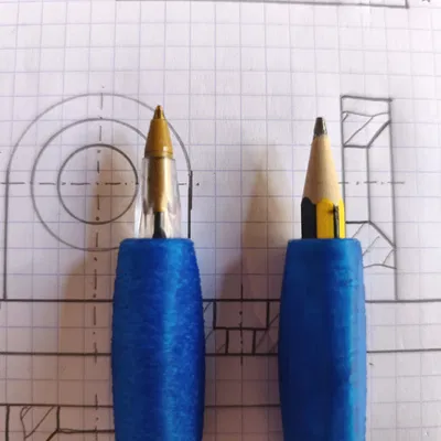 Đệm cầm bút (Ergonomic Pen & Pencil Grip) thiết kế công thái học