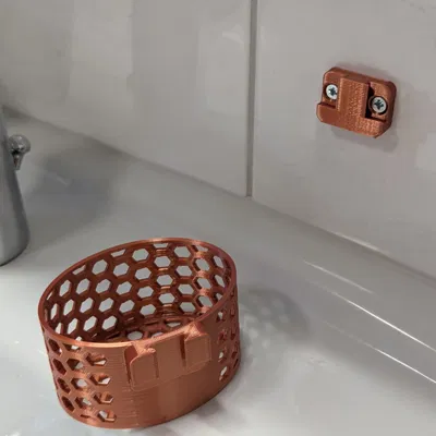 Giá treo tường 3D cho bình xịt xà phòng Ikea EKOLN