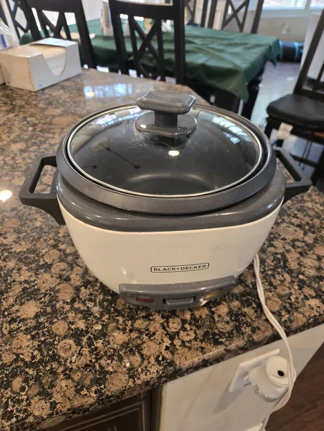 Tay cầm thay thế cho nồi cơm điện Black & Decker - Image 1