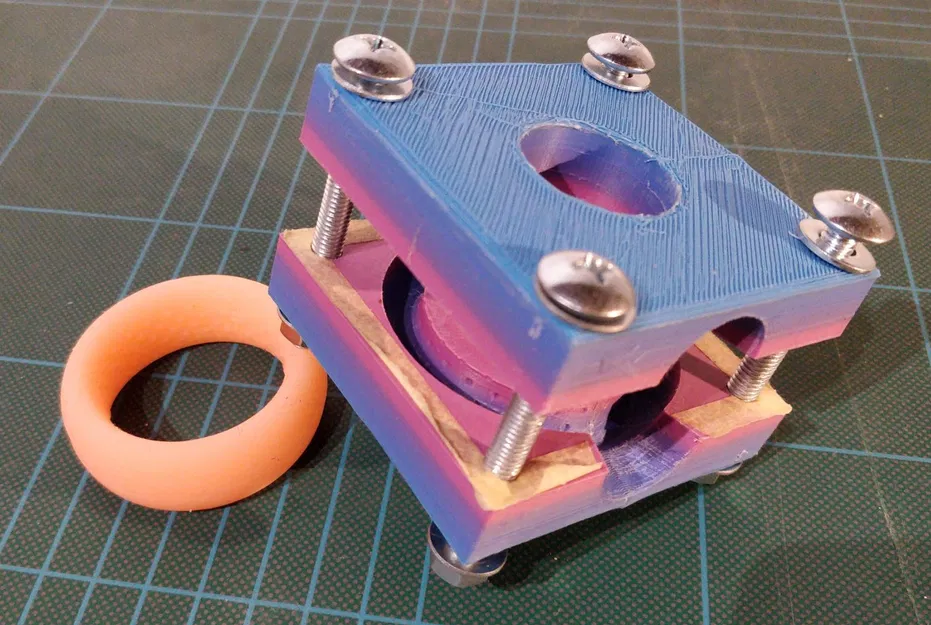 Vòng tránh thai nam (contraceptive ring) - Image 1