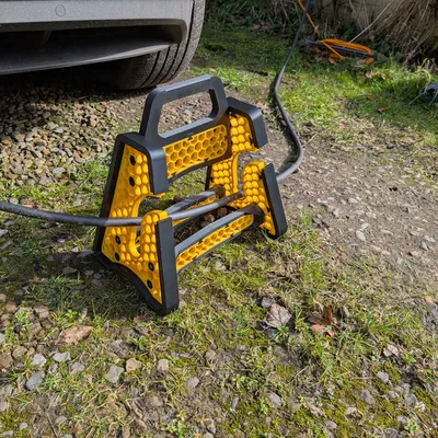 Tay cầm và giá treo cáp sạc xe điện (EV Cable handle and stand)