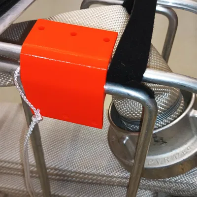 Khóa gài cho giỏ đựng vòi chữa cháy