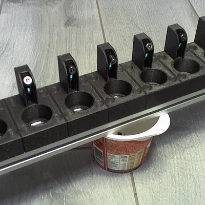 Trạm sạc đa năng cho đèn pin Karrong