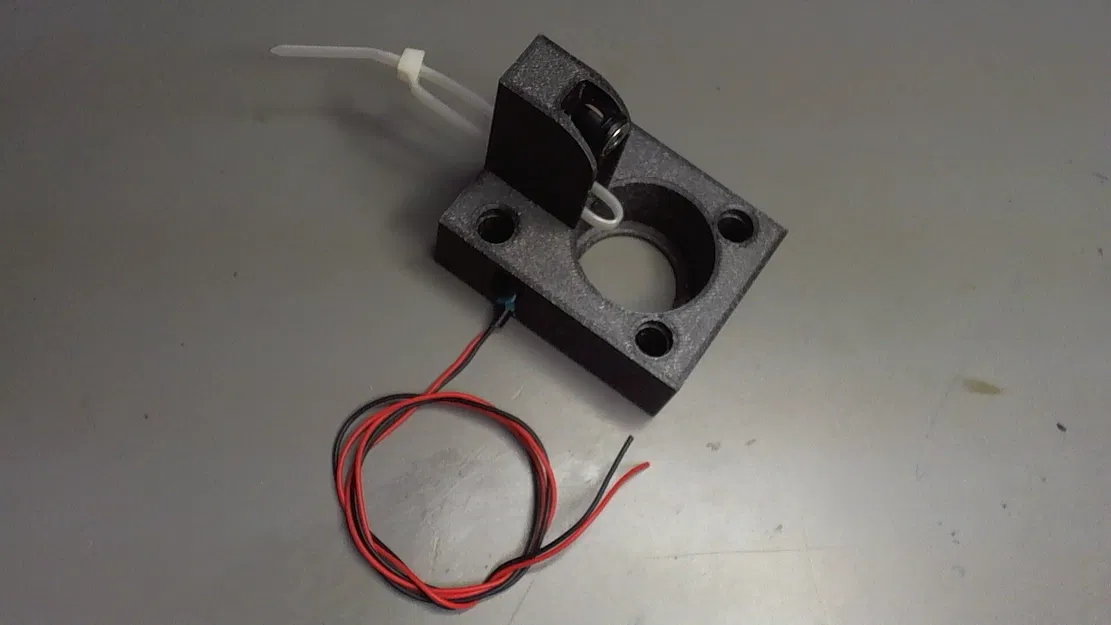 Trạm sạc đa năng cho đèn pin Karrong - Image 7