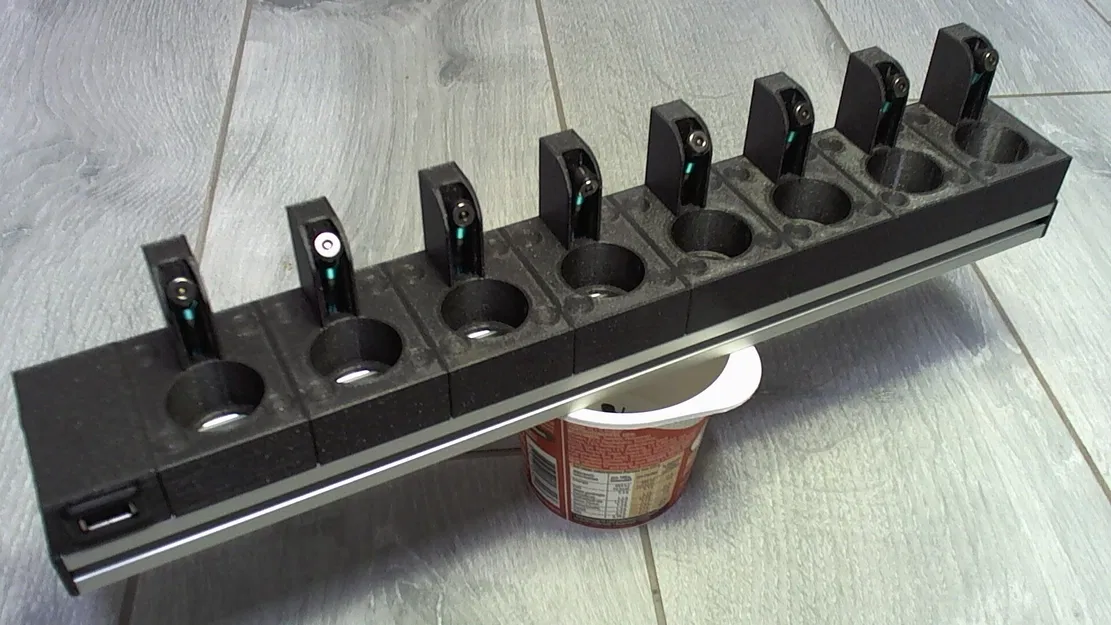 Trạm sạc đa năng cho đèn pin Karrong - Image 16