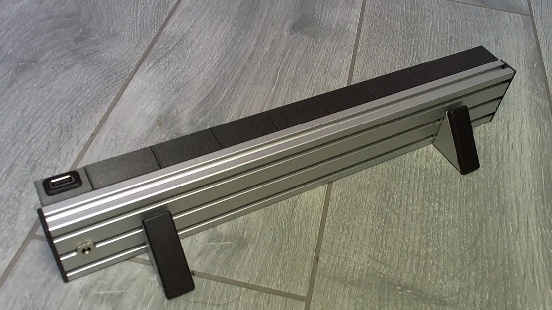 Trạm sạc đa năng cho đèn pin Karrong - Image 17