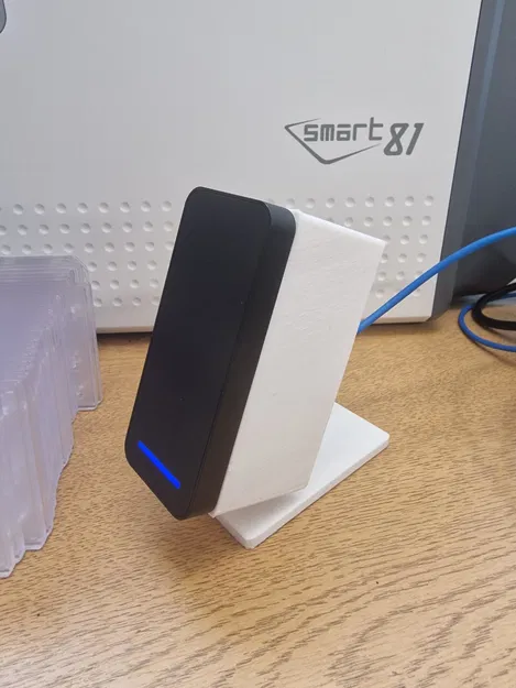 Chân đế để bàn cho đầu đọc UniFi G2/G3 - Image 1