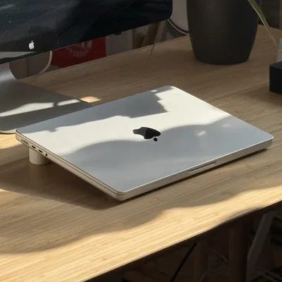 Giá đỡ tối giản cho Apple MacBook Pro 14"
