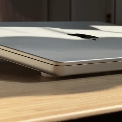 Giá đỡ tối giản cho Apple MacBook Pro 14"