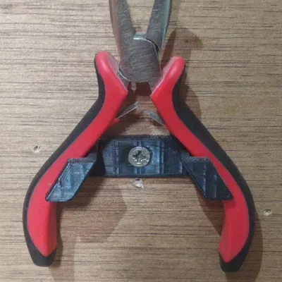 Giá treo kìm gắn tường - Giải pháp 3D in gọn gàng cho góc làm việc