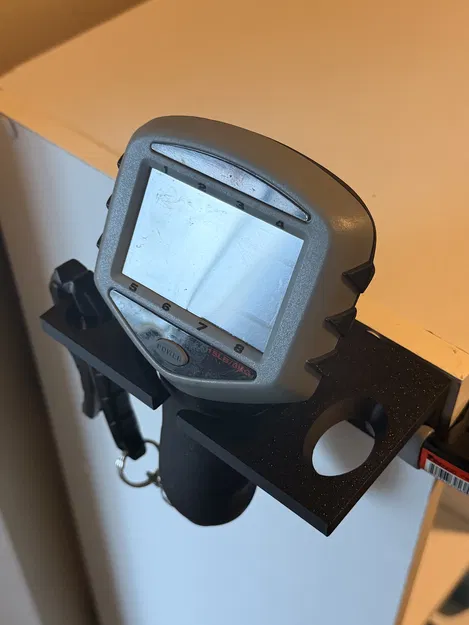 Giá treo cân điện tử Rapala kèm ngăn cắm kìm câu cá 3D - Image 1