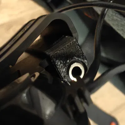 Ngàm gắn jack aux 3.5mm cho tai nghe Cardo