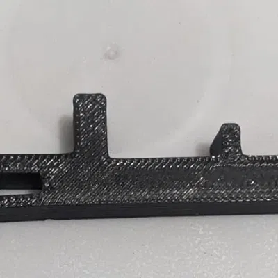 Giá treo móc khóa tận dụng lõi nhựa in 3D cũ