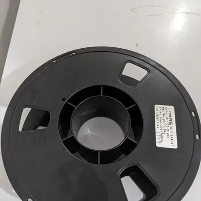 Giá treo móc khóa tận dụng lõi nhựa in 3D cũ