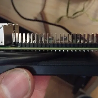 Khung đỡ 3D tích hợp Raspberry Pi 4 và ổ cứng SSD gọn gàng