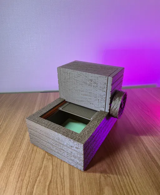 Hộp Đựng Đồ Trung Cổ Có Nắp Bẫy Cơ Học - Image 5