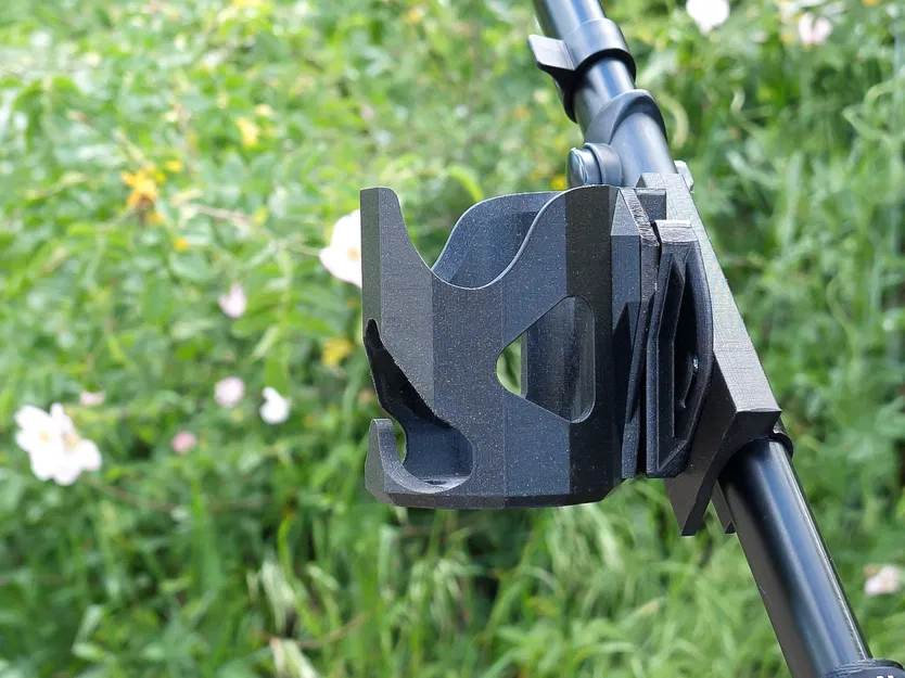 The Beast: Giá đỡ cốc đa năng cho xe đẩy em bé - Image 2