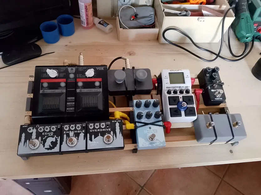 Khung đỡ Pedalboard DIY: Tự làm bàn đạp guitar từ gỗ 10x10 - Image 1