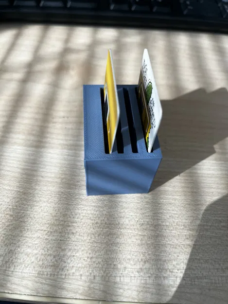 Khay đựng thẻ SIM 4 ngăn nhỏ gọn - Phụ kiện cần có cho bàn làm việc - Image 3