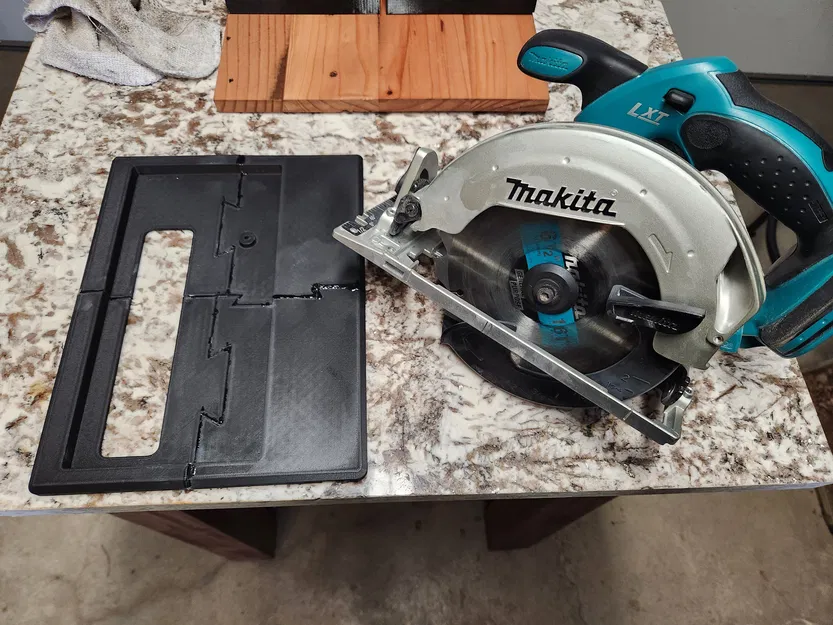 Ngàm chuyển đổi Makita XSS02 cho thanh ray Track Saw - Image 3