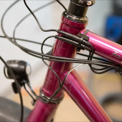 Ngàm gắn kép cho đầu nối Bafang trên khung xe Salsa Fargo