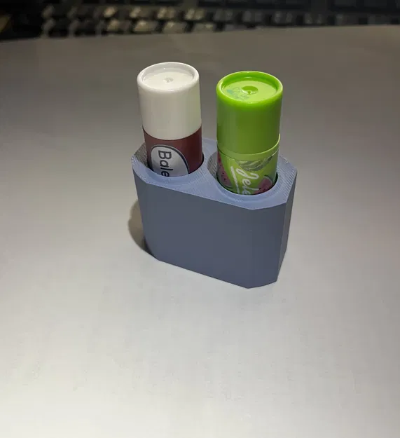 Giá đỡ cho 2 thỏi son dưỡng môi bởi sebrlicek - Image 3