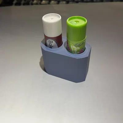 Giá đỡ cho 2 thỏi son dưỡng môi bởi sebrlicek