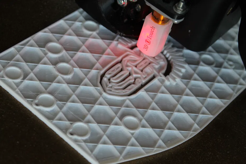 Trạm Sạc Treo Tường Philips OneBlade phong cách Kingdom Come Deliverance II - Image 6