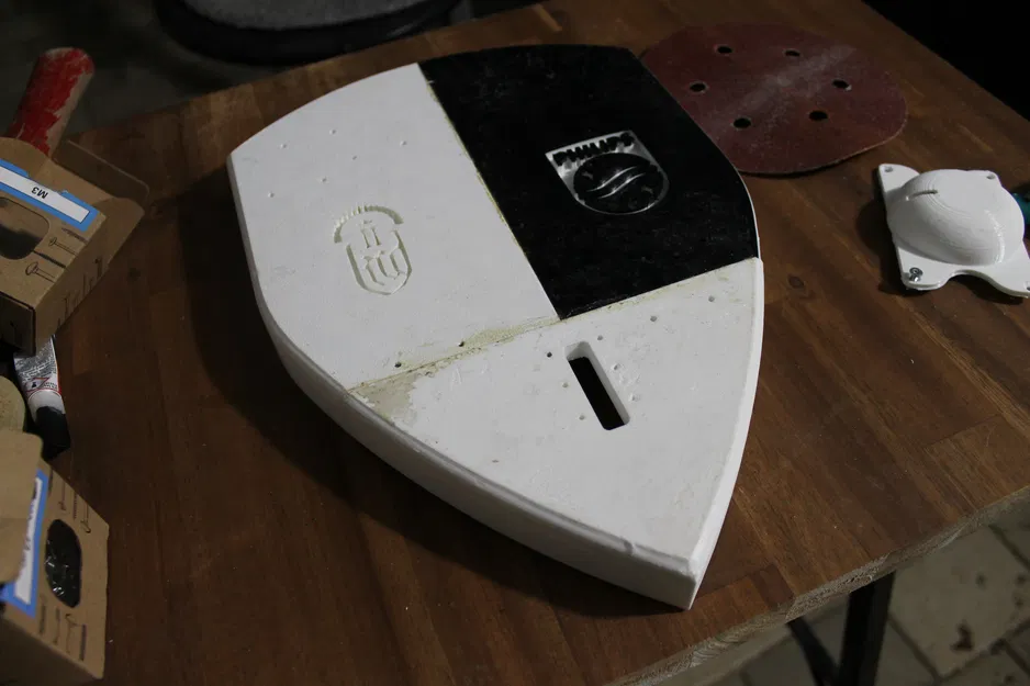 Trạm Sạc Treo Tường Philips OneBlade phong cách Kingdom Come Deliverance II - Image 17