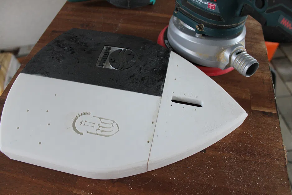 Trạm Sạc Treo Tường Philips OneBlade phong cách Kingdom Come Deliverance II - Image 21