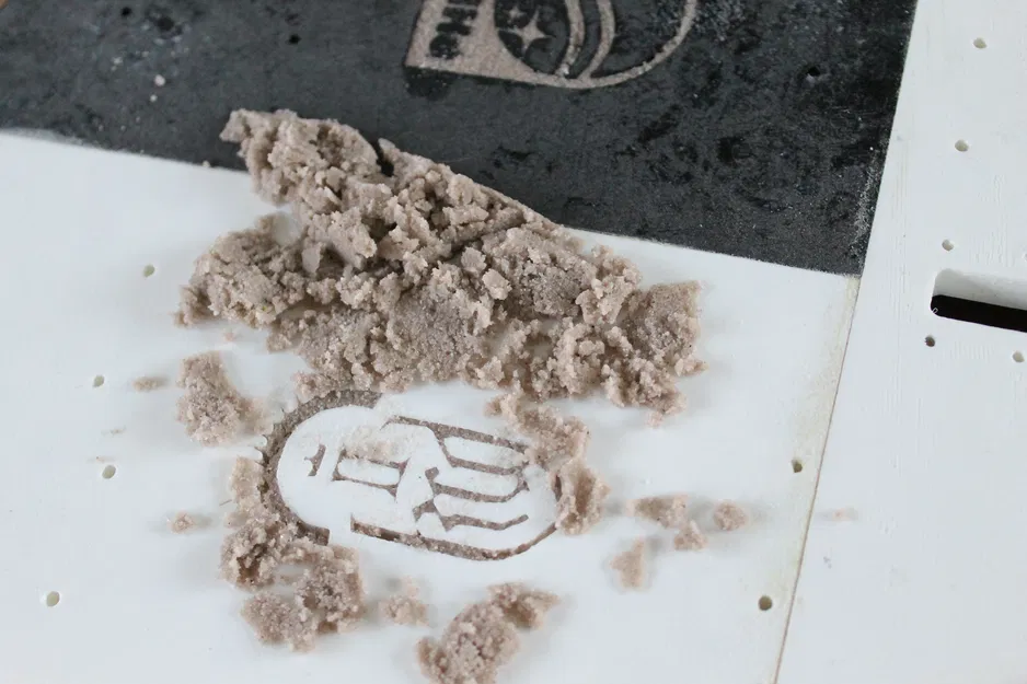 Trạm Sạc Treo Tường Philips OneBlade phong cách Kingdom Come Deliverance II - Image 22