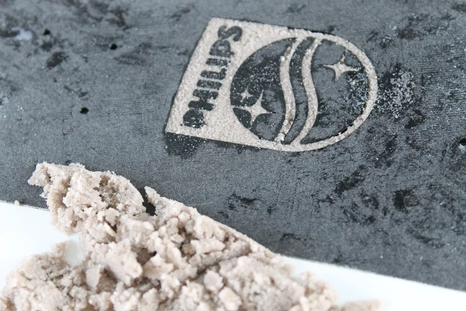 Trạm Sạc Treo Tường Philips OneBlade phong cách Kingdom Come Deliverance II - Image 23