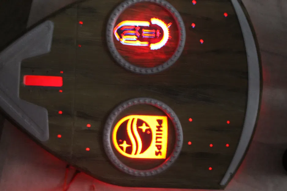 Trạm Sạc Treo Tường Philips OneBlade phong cách Kingdom Come Deliverance II - Image 27