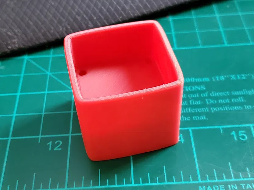 Khối hình vuông thay thế cho đồ chơi thả hình Fisher Price - Image 1