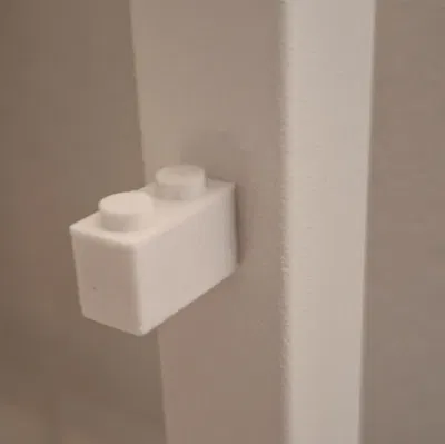 Viên gạch Lego gắn kệ Ikea